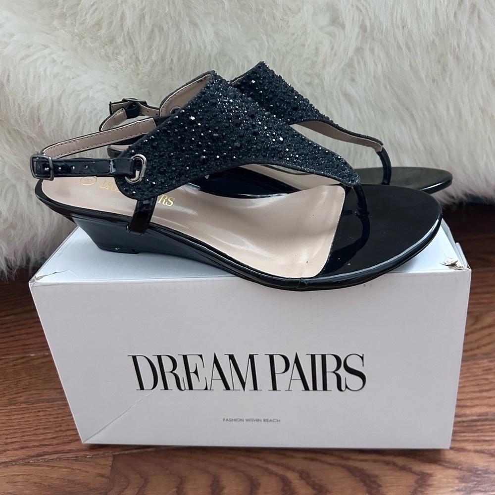 Dream Pairs Black Jeweled Thong Wedge Sandals - Picture 2 of 10